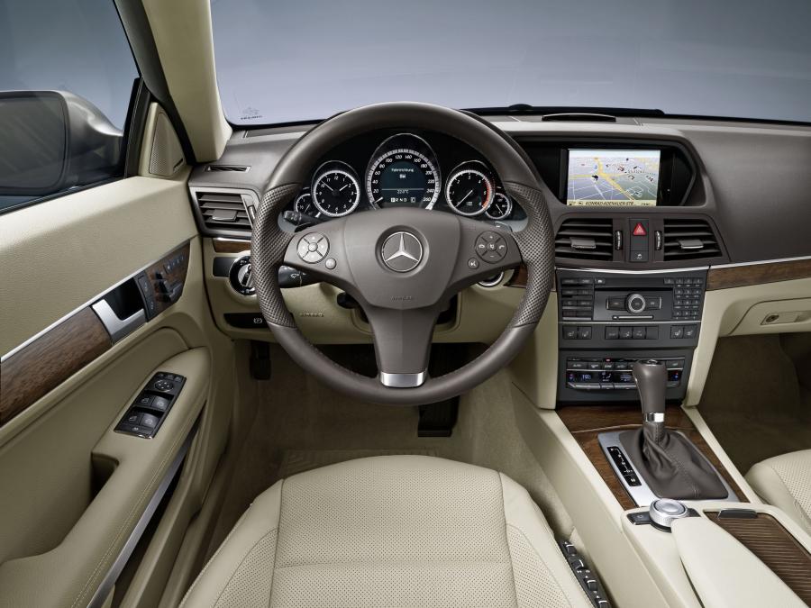  Mercedes-Benz E-Class Coupe 2010 года  (фото 71 из 84)